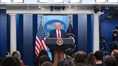 El presidente Donald Trump habla en la sala de prensa Brady de la Casa Blanca el jueves en Washington, DC.
